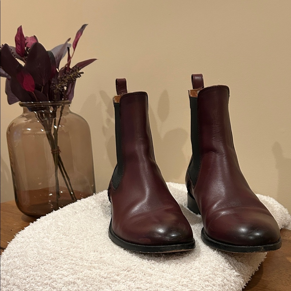 Frye Melissa Leather Chelsea Boots